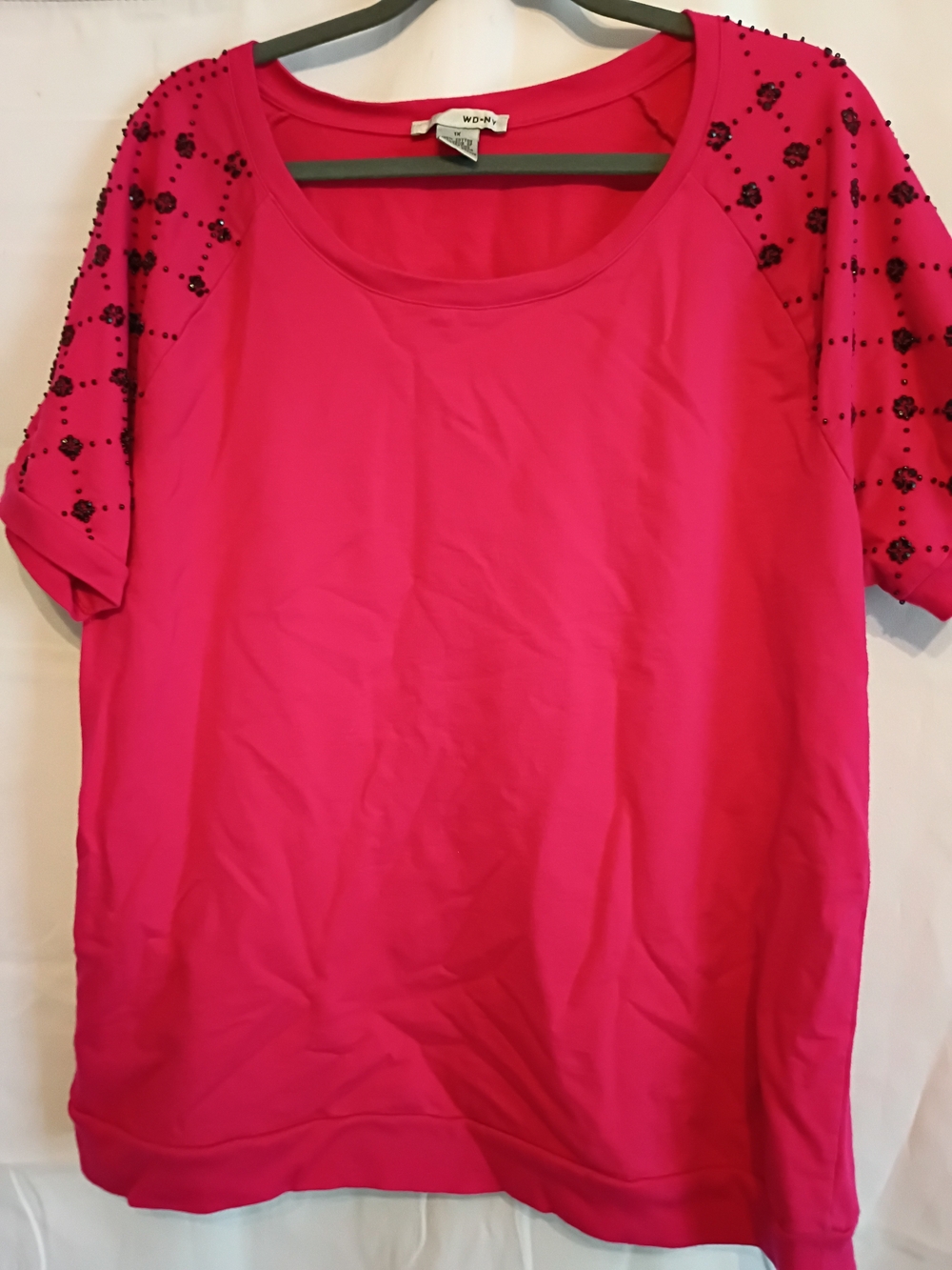WD.NY Hot Pink Short Sleeve Scoop Neck Top Size 1x with Black Beaded Sleeves